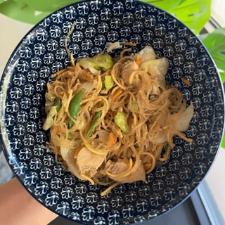 Pancit Mix ( bihon and canton)